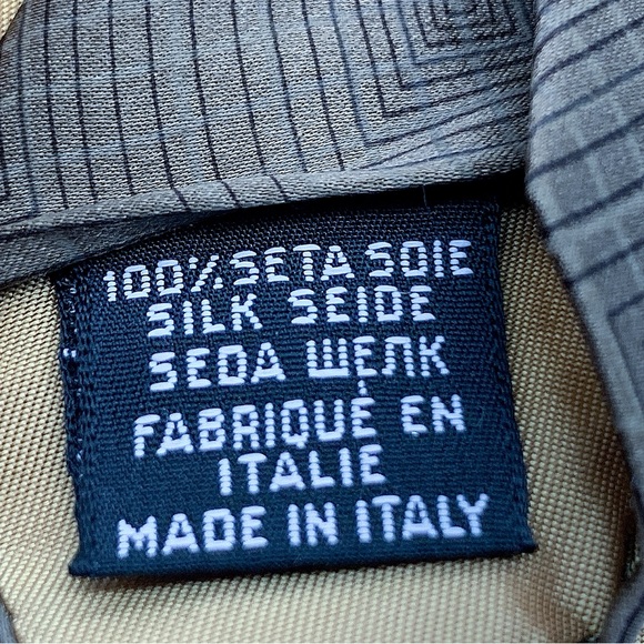 Yves Saint Laurent 100% Silk Tie in Pastel Brown - Picture 6 of 6